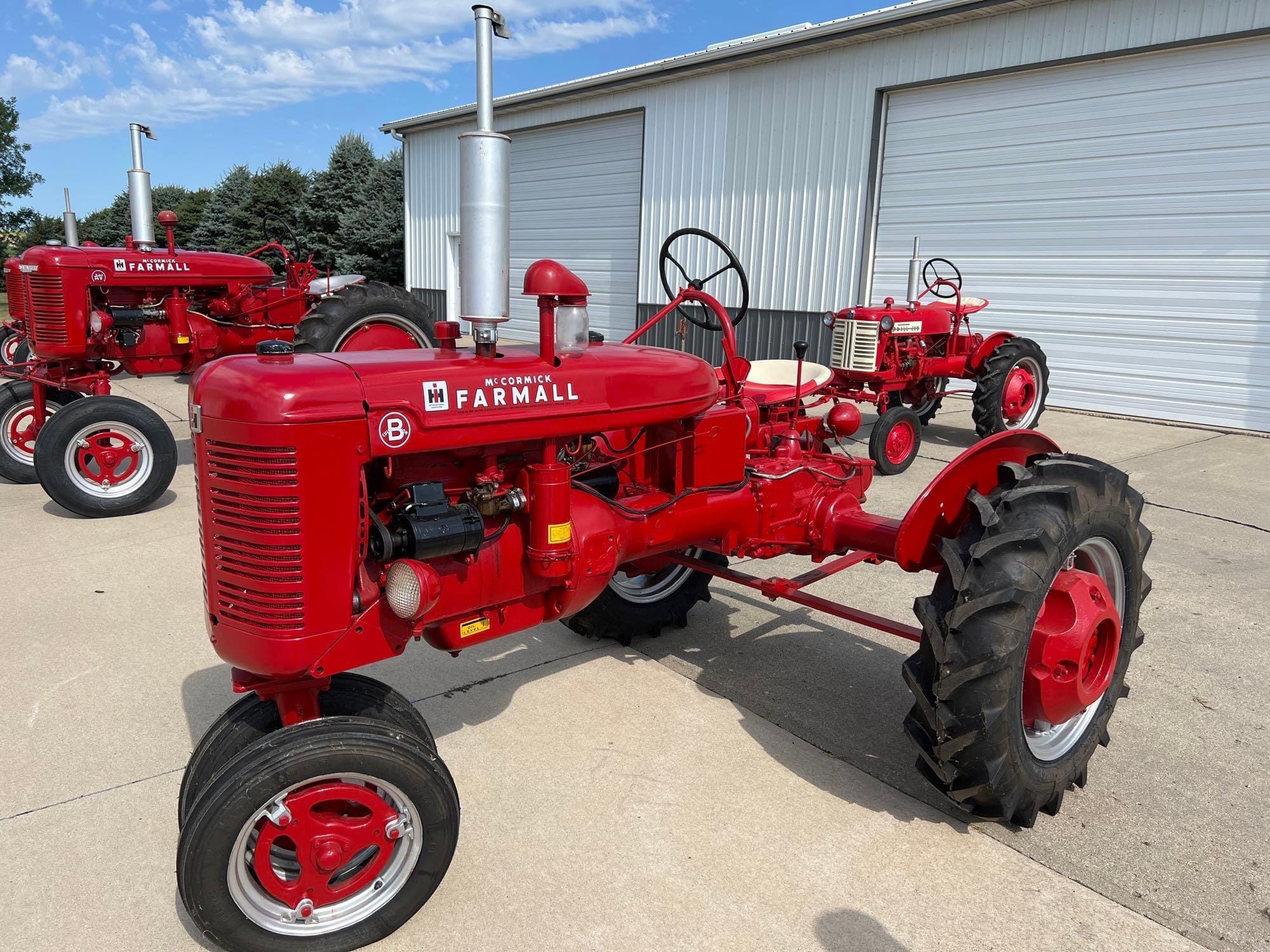 Main image Farmall B
