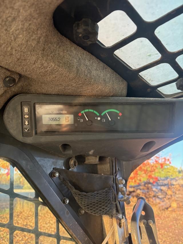 Image of John Deere 329D equipment image 4