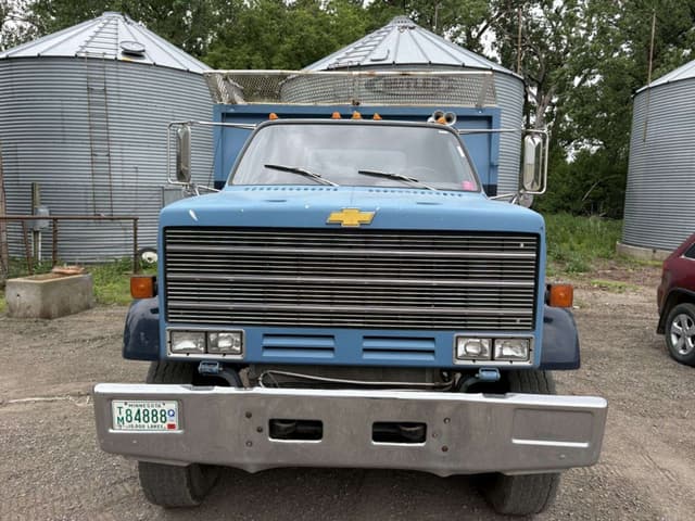 Image of Chevrolet Kodiak 70 equipment image 2