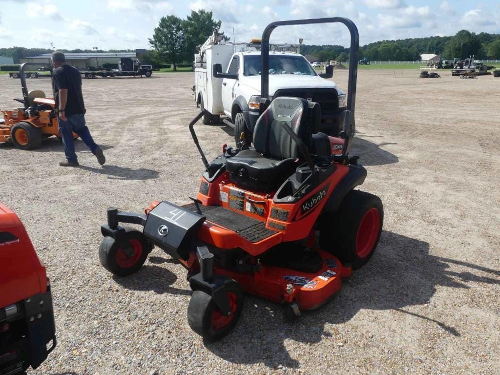 Kubota ZD1211 Equipment Image0