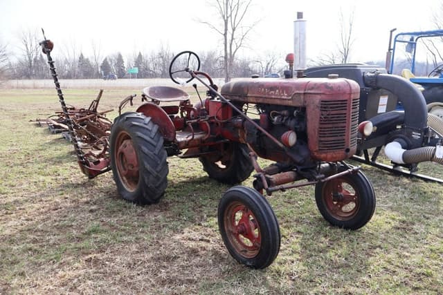 Image of Farmall A equipment image 3