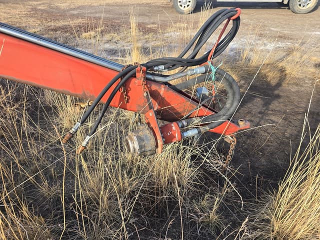 Image of MacDon 5010 equipment image 4