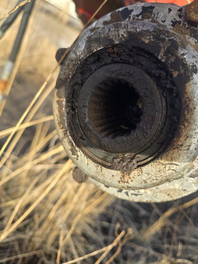 Image of MacDon 5010 equipment image 3