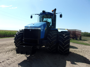 Main image New Holland T9040