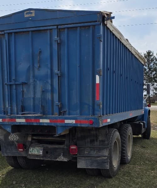 Image of Chevrolet C65 equipment image 4