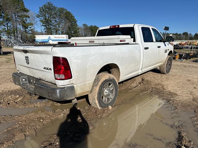 Image of Dodge Ram 3500 equipment image 4