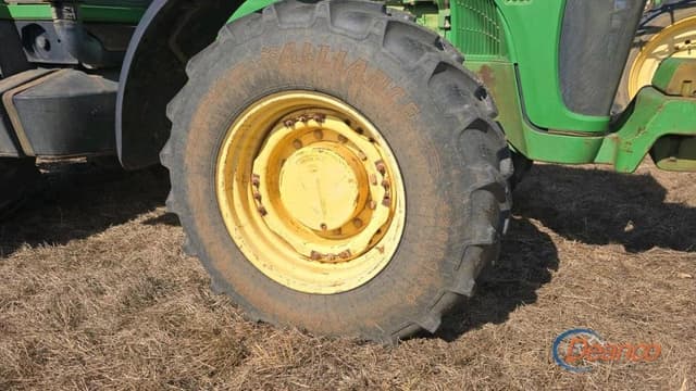 Image of John Deere 8320 equipment image 2