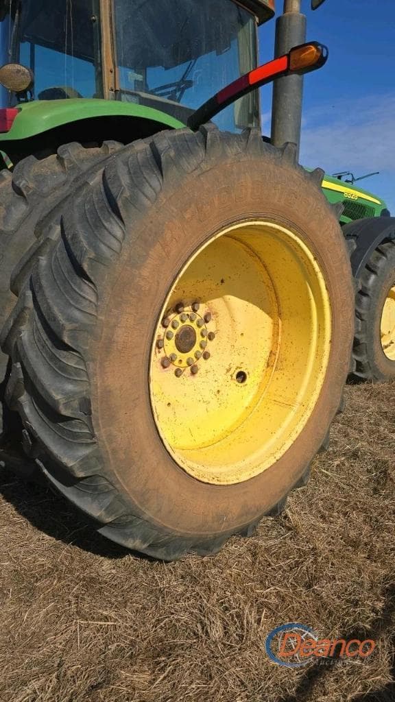 Image of John Deere 8320 equipment image 3