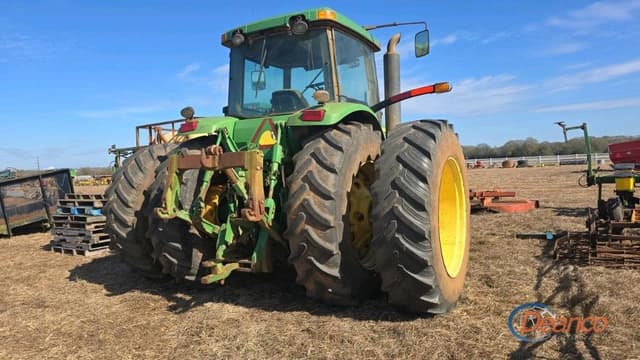 Image of John Deere 8320 equipment image 4