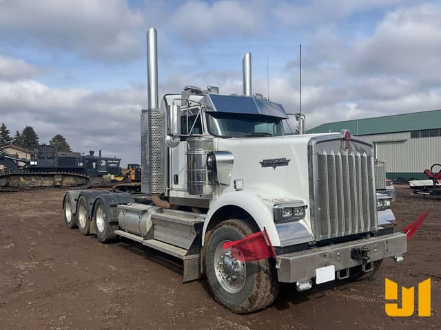 Image of Kenworth W9 equipment image 2