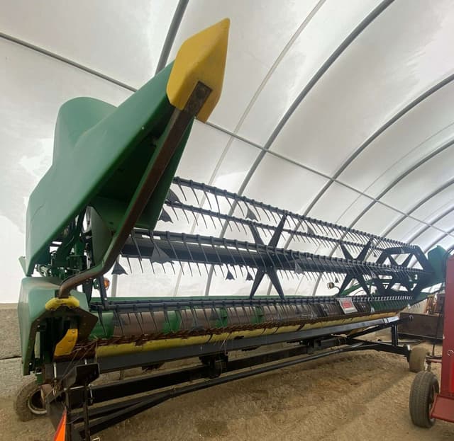 Image of John Deere 920 equipment image 1