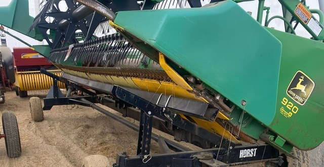 Image of John Deere 920 equipment image 4