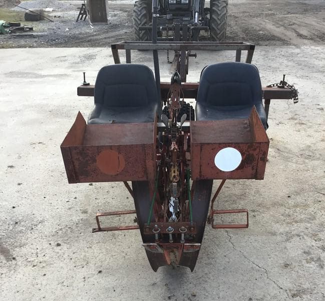 Mechanical Transplanter 1000 Planting Planters for Sale Tractor Zoom