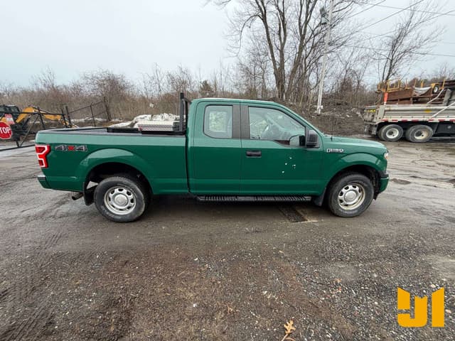 Image of Ford F-150 equipment image 4