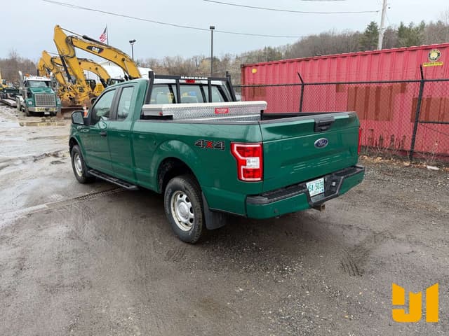 Image of Ford F-150 equipment image 1