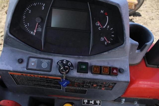 Image of Kubota L47 equipment image 4