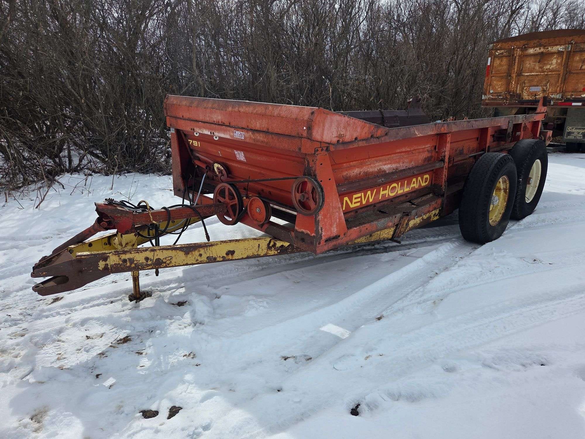 New Holland 791 Equipment Image0