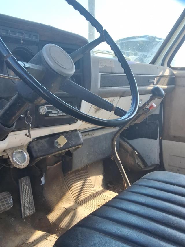 Image of Chevrolet C70 equipment image 3