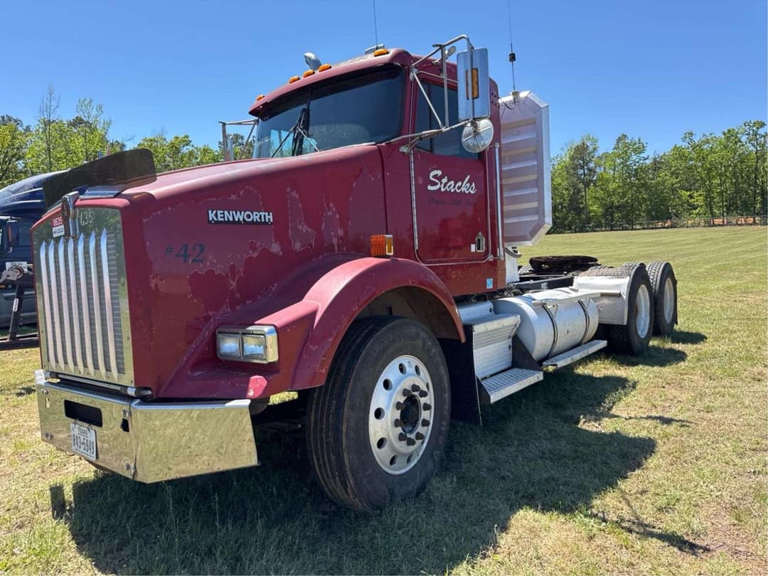 Image of Kenworth T800 Primary image