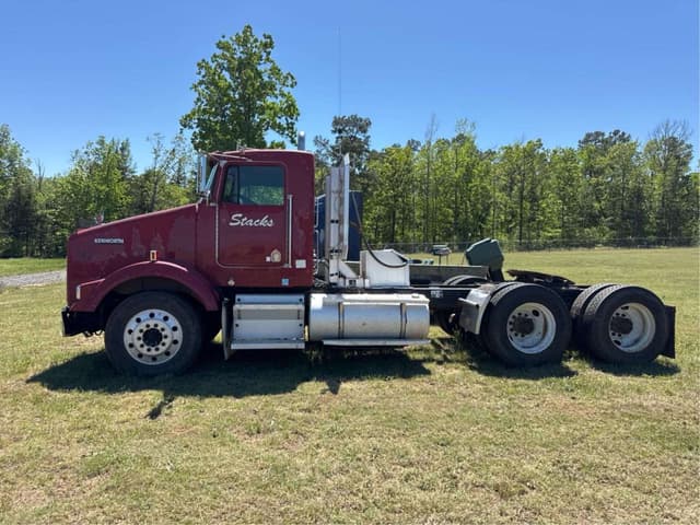 Image of Kenworth T800 equipment image 1