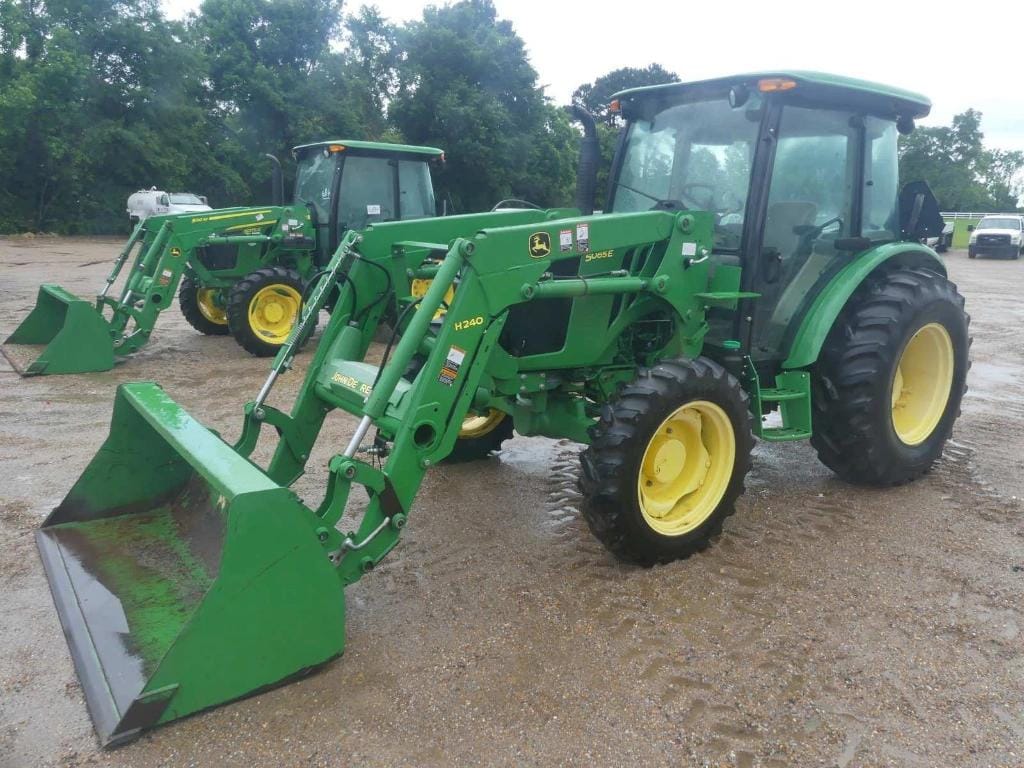 2016 John Deere 5065E Equipment Image0