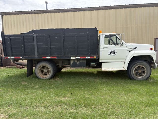 Image of Ford F-600 equipment image 1