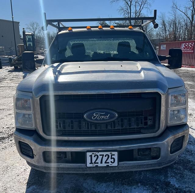 Image of Ford F-250 equipment image 3