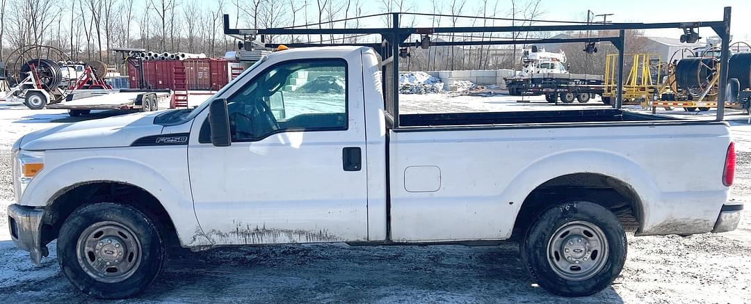 Image of Ford F-250 Primary image