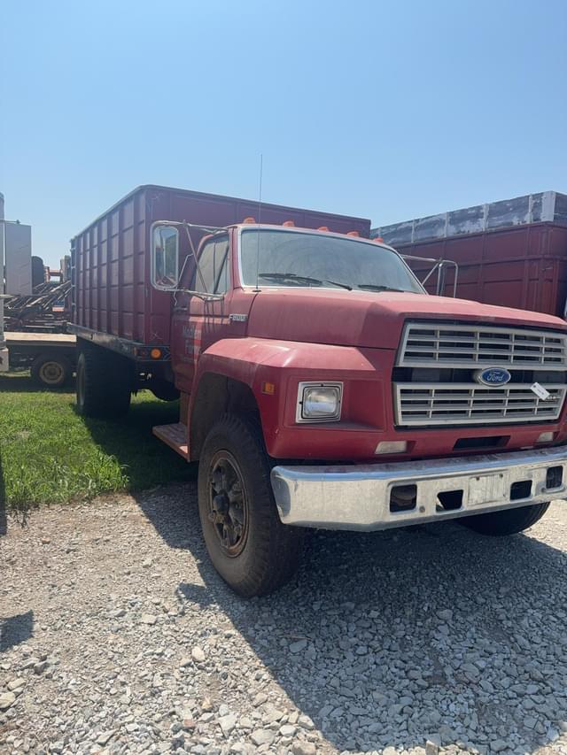 Image of Ford F-800 equipment image 1