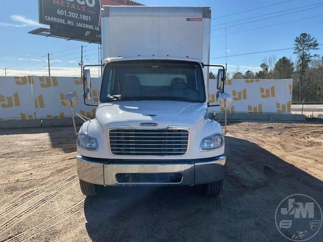 Image of Freightliner M2 equipment image 1