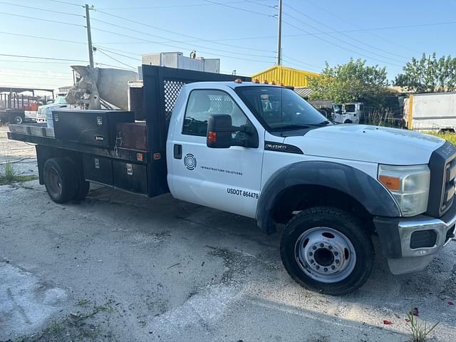 Image of Ford F-450 equipment image 3