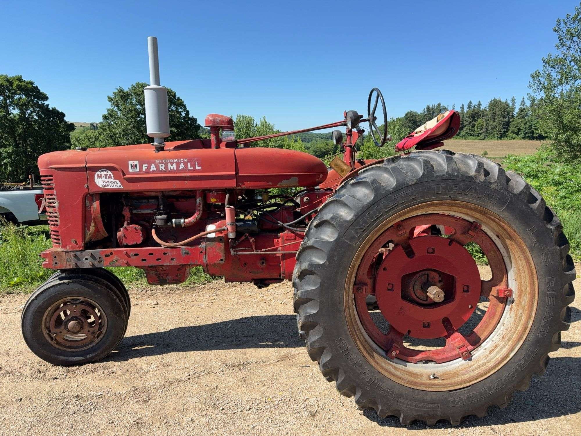 1954 Farmall Super M-TA Equipment Image0