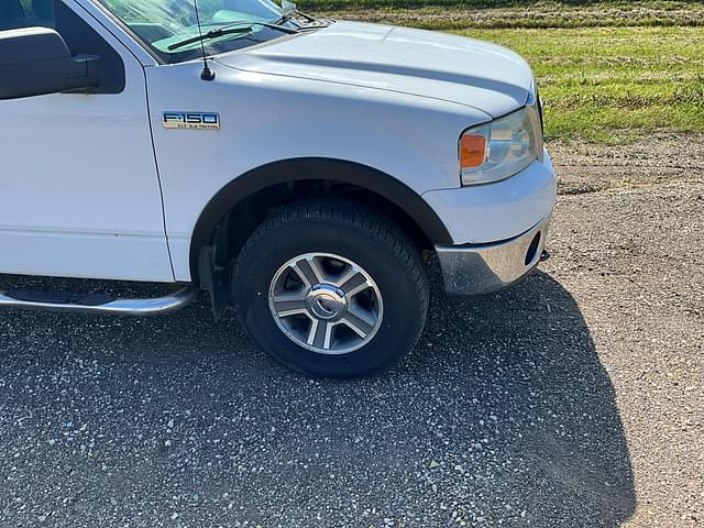 Image of Ford F-150 equipment image 2