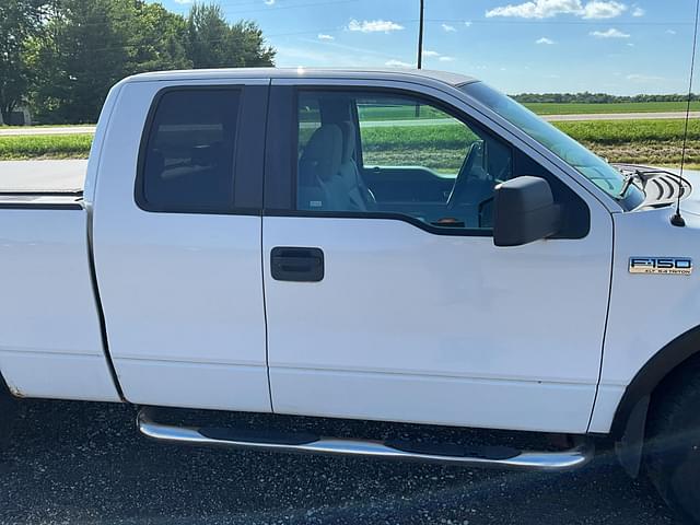 Image of Ford F-150 equipment image 4