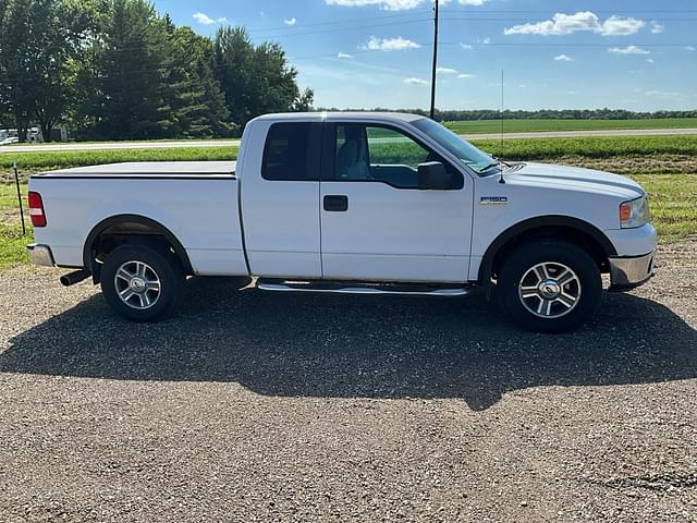 Image of Ford F-150 equipment image 1