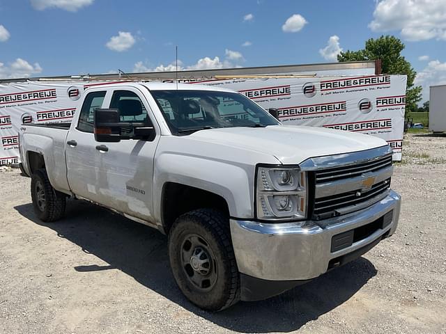 Image of Chevrolet 2500HD equipment image 2
