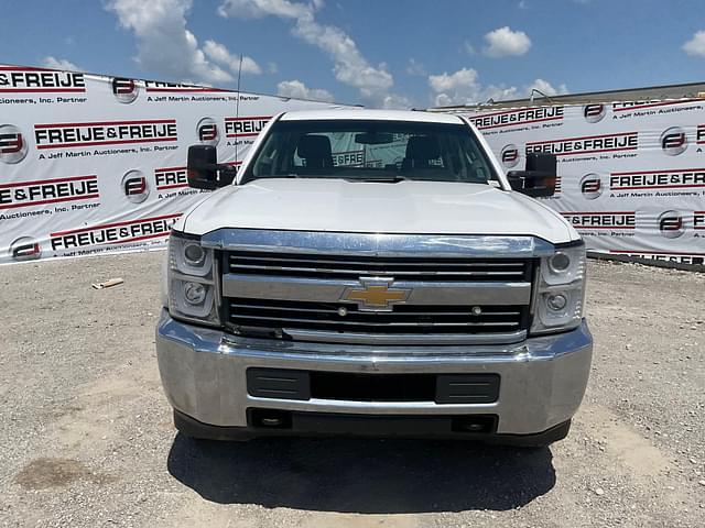 Image of Chevrolet 2500HD equipment image 1