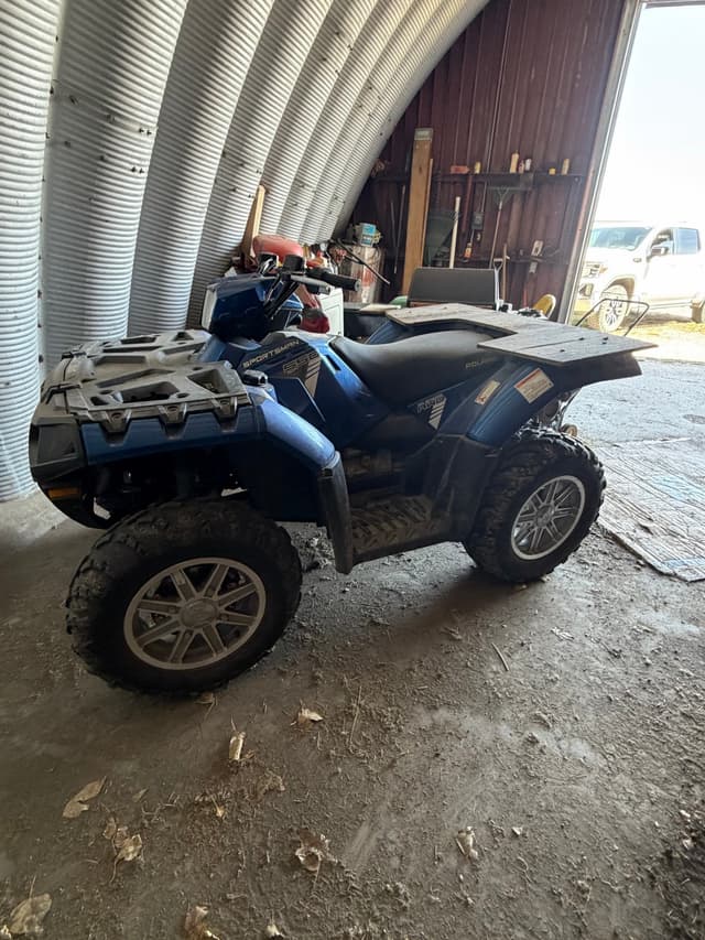 Image of Polaris Sportsman 550 EFI equipment image 1