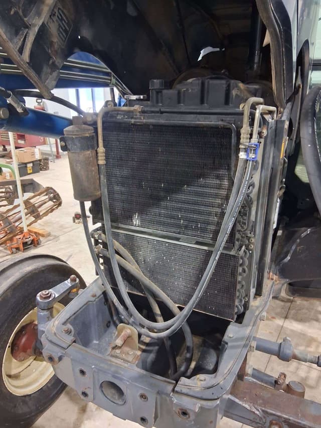 Image of New Holland TS110 equipment image 3