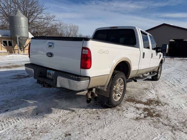 Image of Ford F-350 equipment image 4