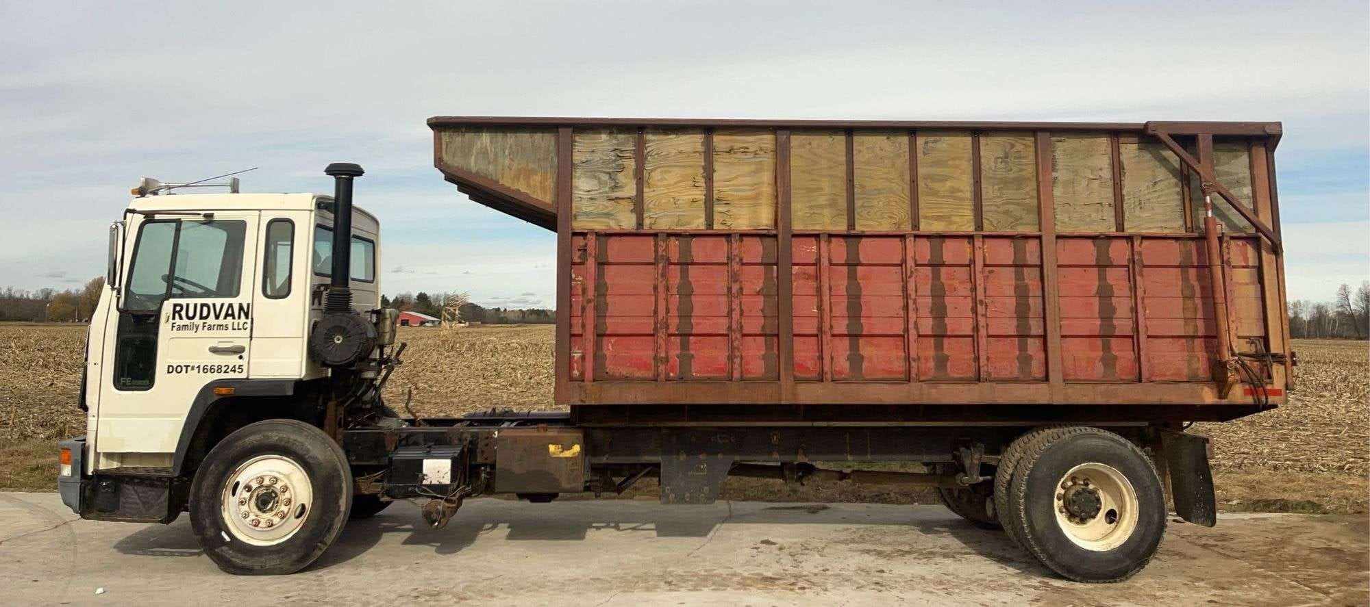 1995 Volvo FE Equipment Image0