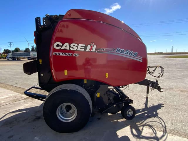 Image of Case IH RB565 equipment image 4