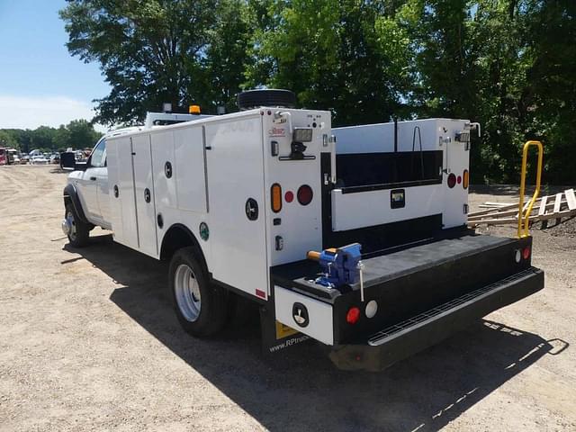 Image of Dodge Ram 5500 equipment image 3
