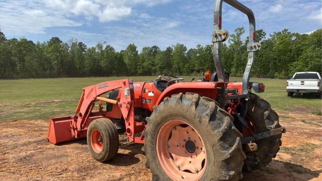 Image of Kubota MX5100 equipment image 3