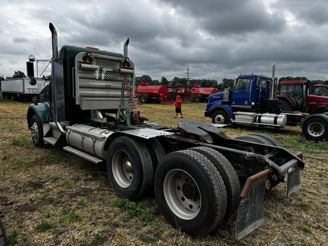 Image of Kenworth T800 equipment image 1