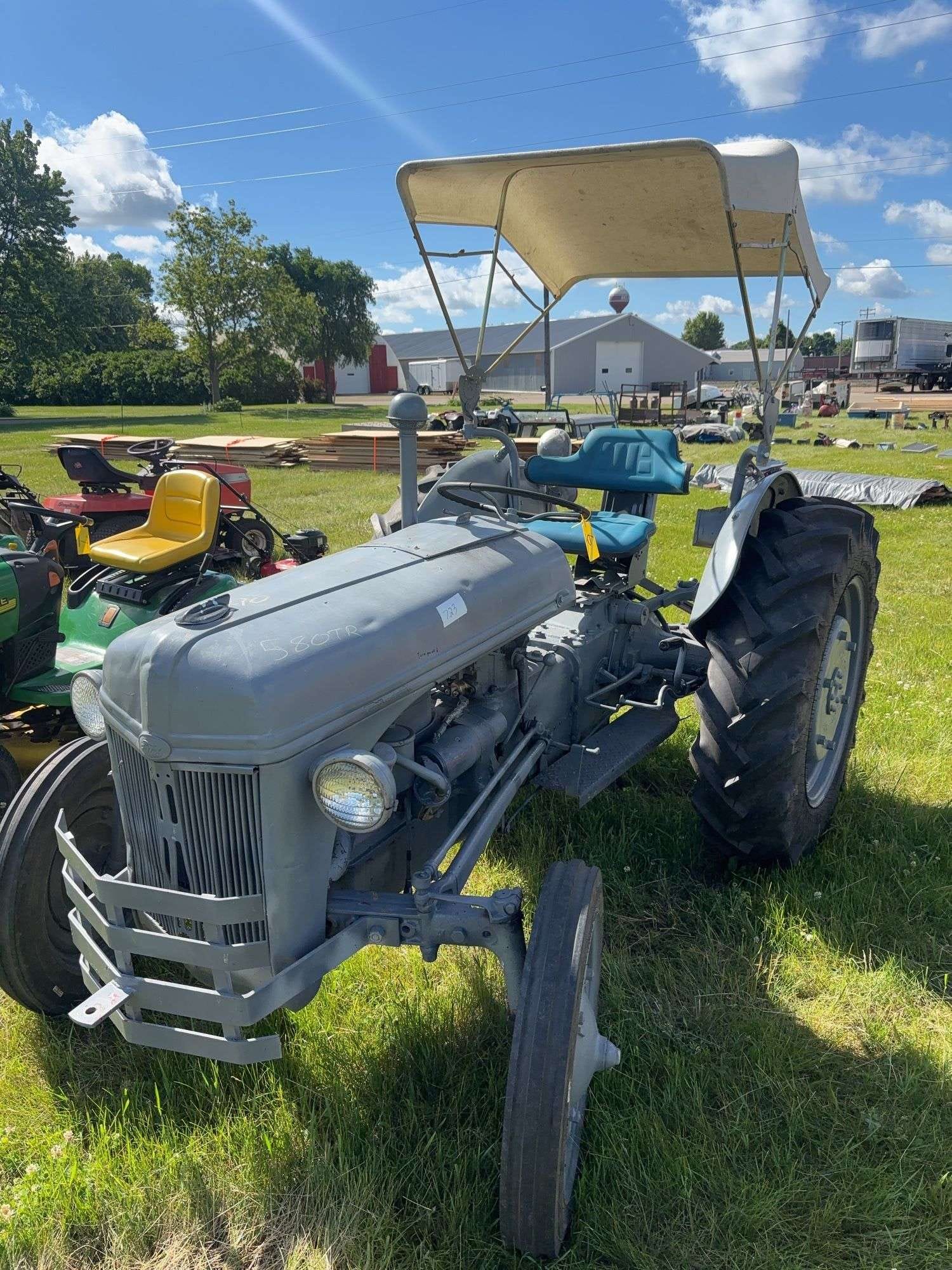 Ford 2N Equipment Image0