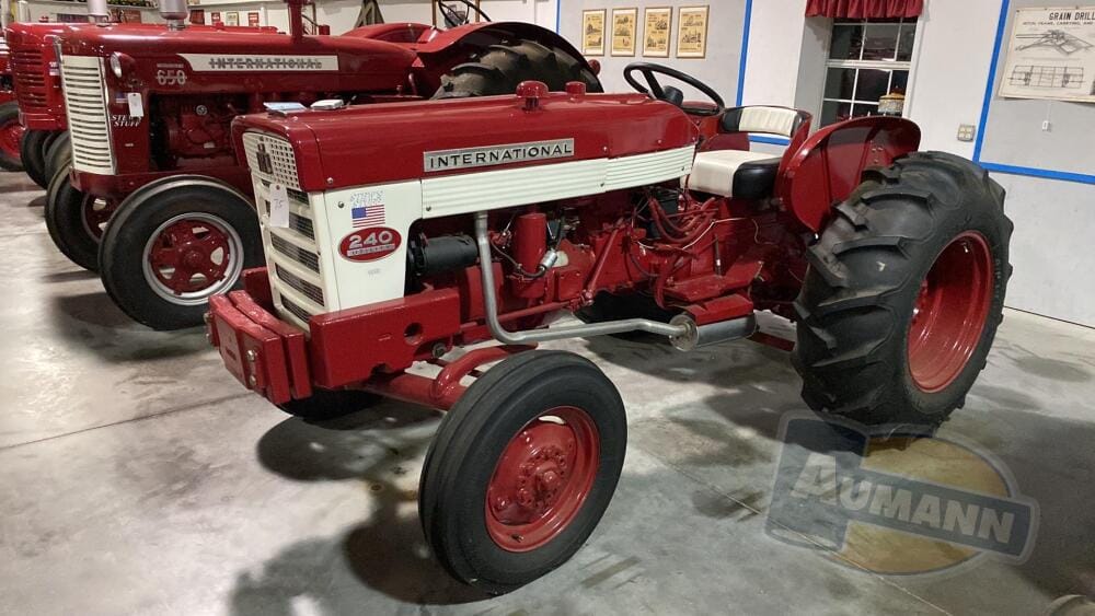Main image International Harvester 240
