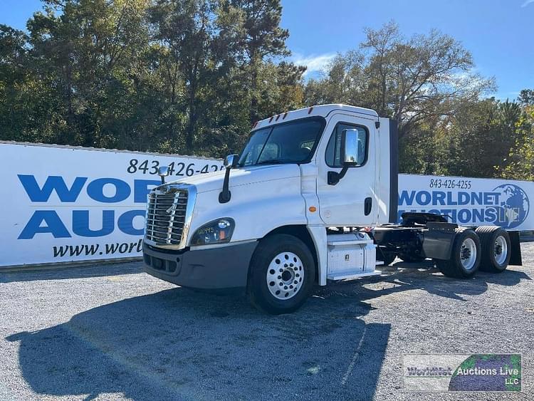 2018 Freightliner Cascadia 125 Equipment Image0