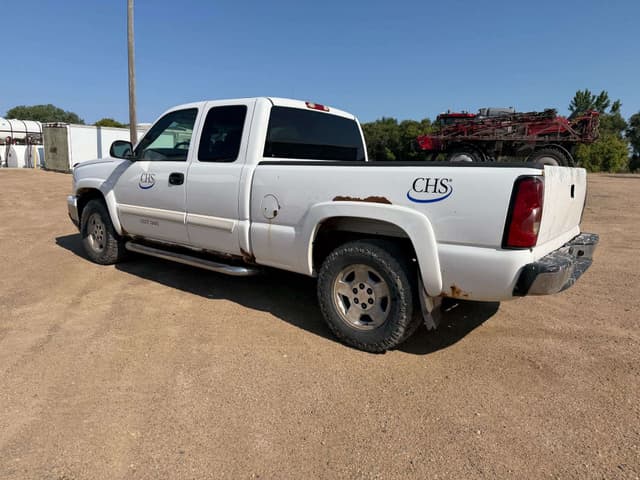 Image of Chevrolet 1500 equipment image 2