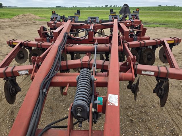 Image of Case IH Ecolo-Tiger 530B equipment image 4